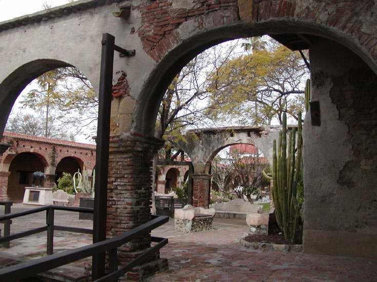 "Arched" architecture